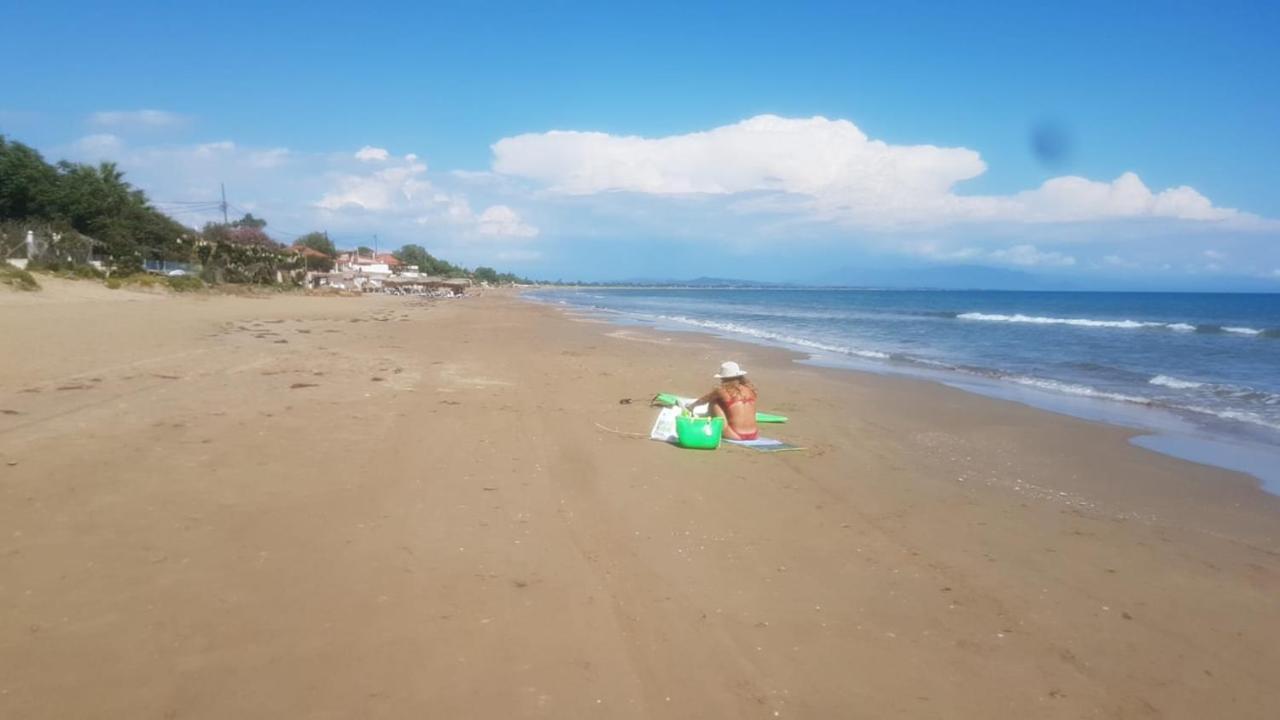 Vila Thailanda In Katakolo Πύργος Εξωτερικό φωτογραφία