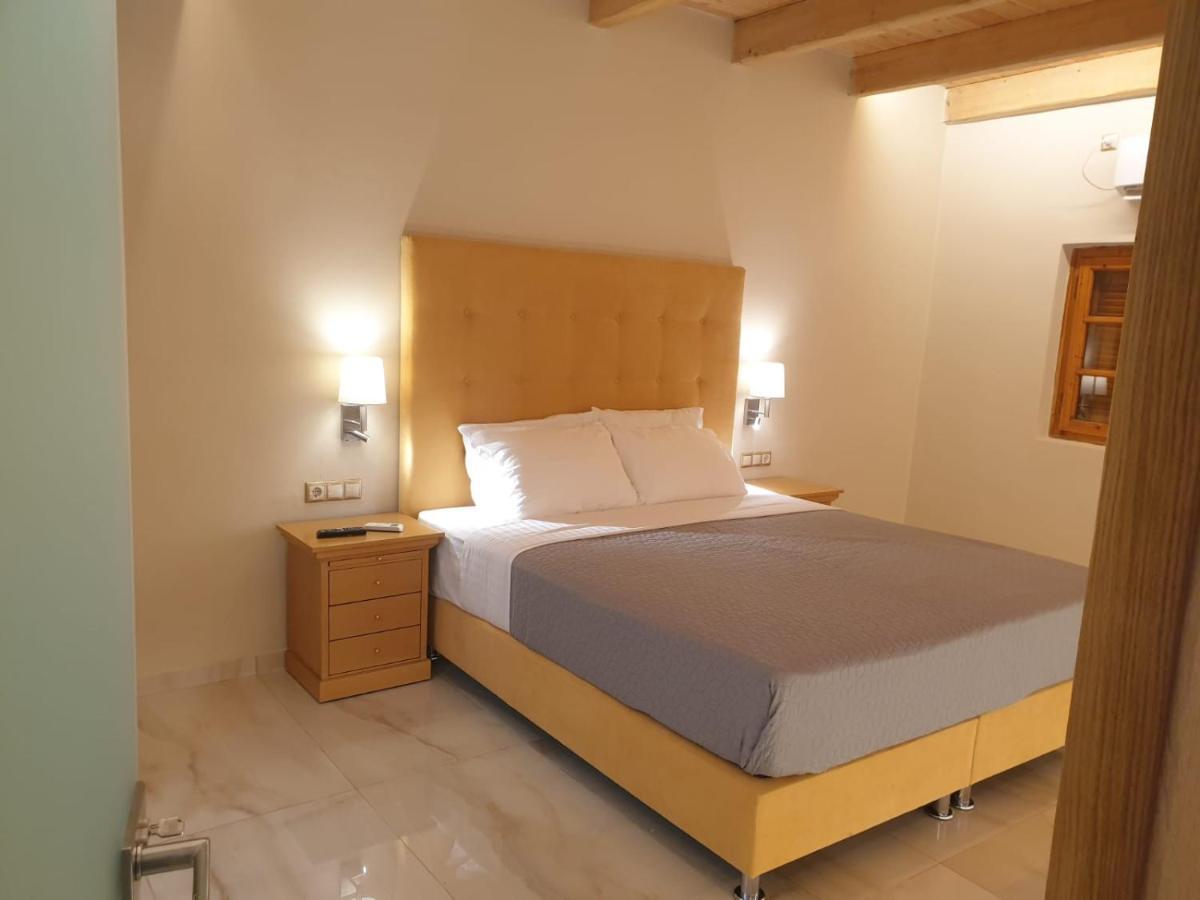 Vila Thailanda In Katakolo Πύργος Εξωτερικό φωτογραφία